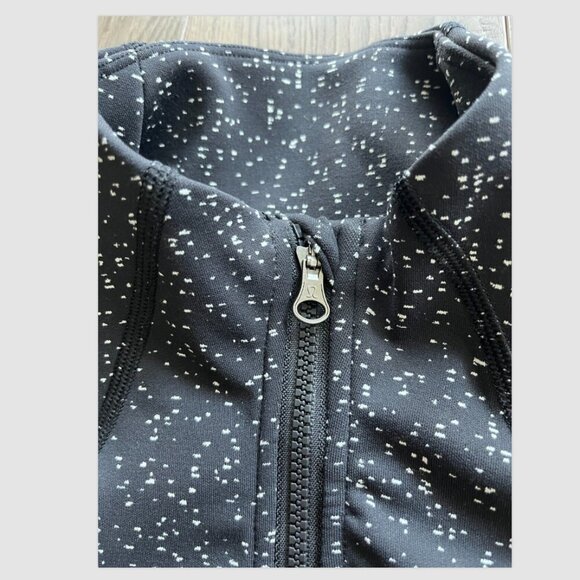 Lululemon Define Pullover 1/2 Zip, Size 10, Magnetized Jacquard, Black/White - Picture 6 of 10